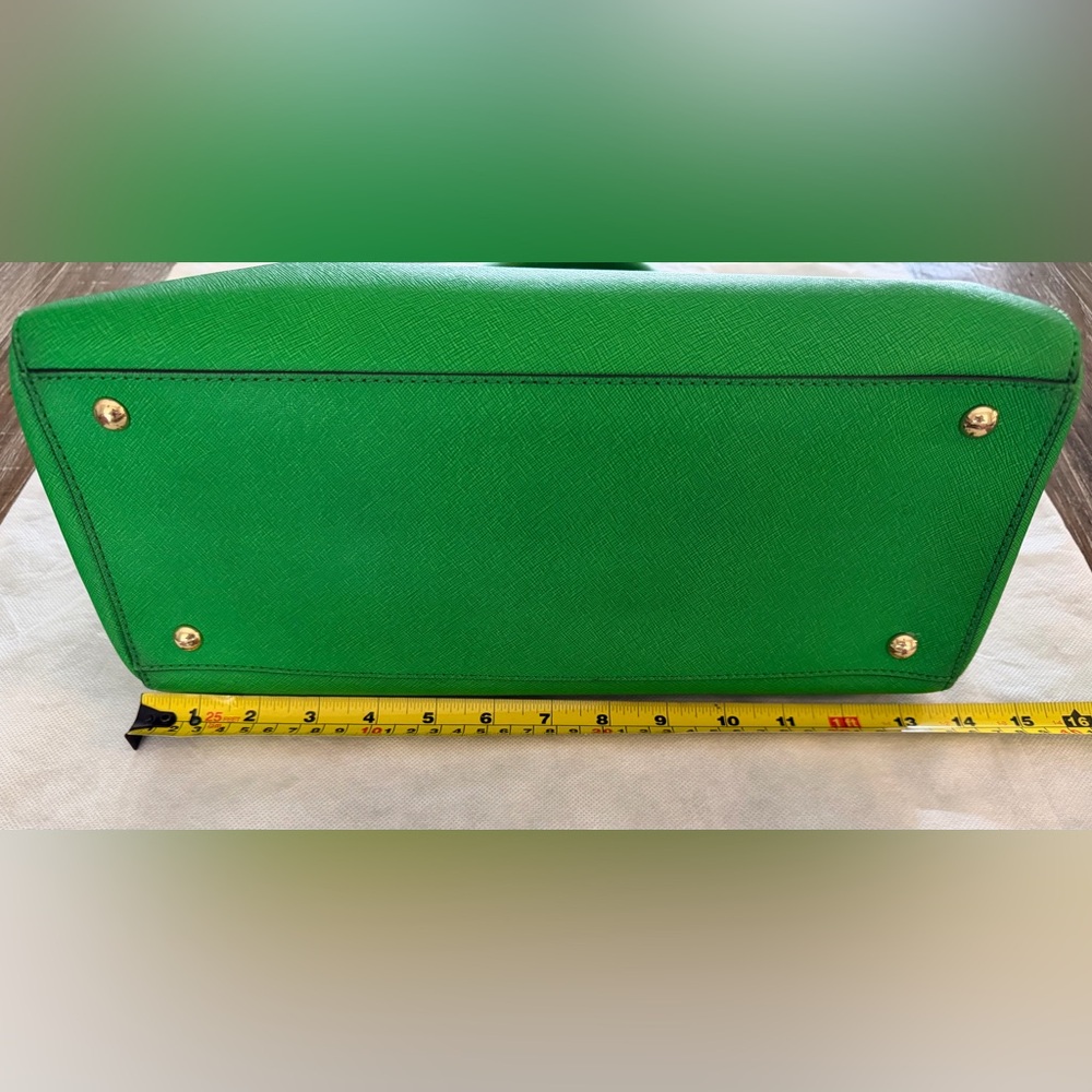 Michael Kors Kelly Green Saffiano Leather Satchel with Gold Hardware - Picture 6 of 15